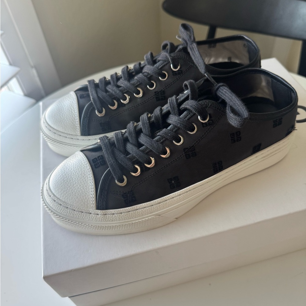 Givenchy City 4G Mesh Sneaker